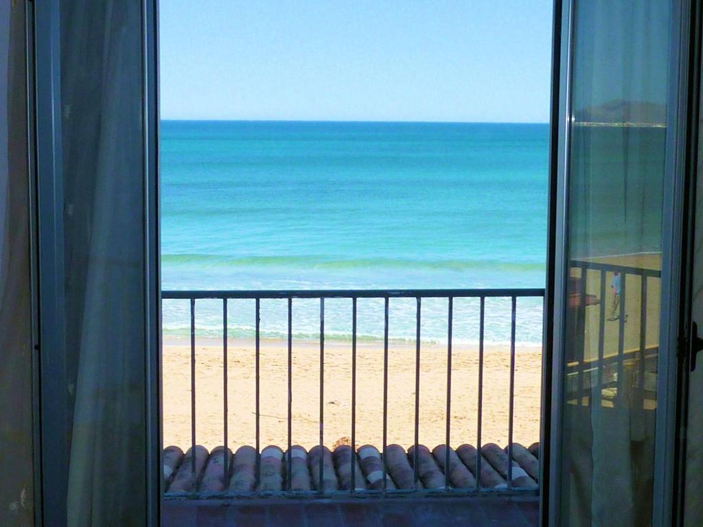 Habitación Doble con balcón y vistas al mar - 1 o 2 camas
